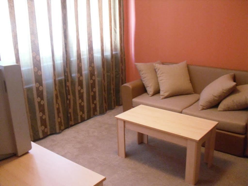 Bor Hotel Belitsa  Buitenkant foto